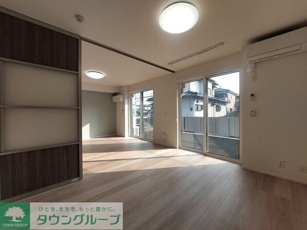 シャイングレイスの物件内観写真